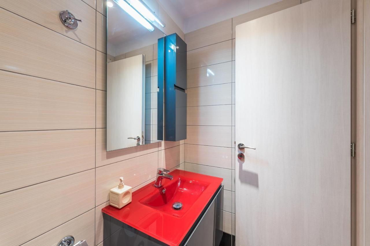 An Impressive 2 Bdr Apt In Glyfada Athens Ngoại thất bức ảnh