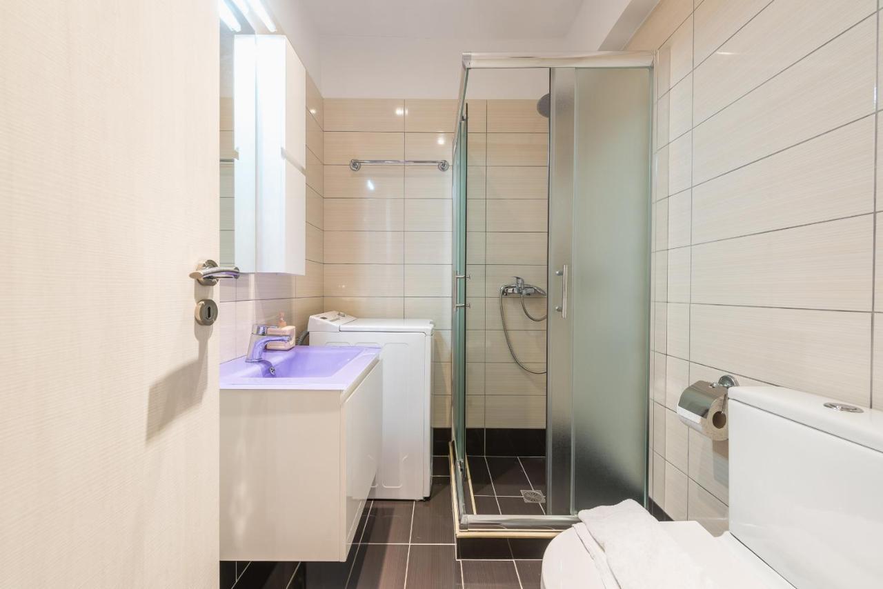 An Impressive 2 Bdr Apt In Glyfada Athens Ngoại thất bức ảnh