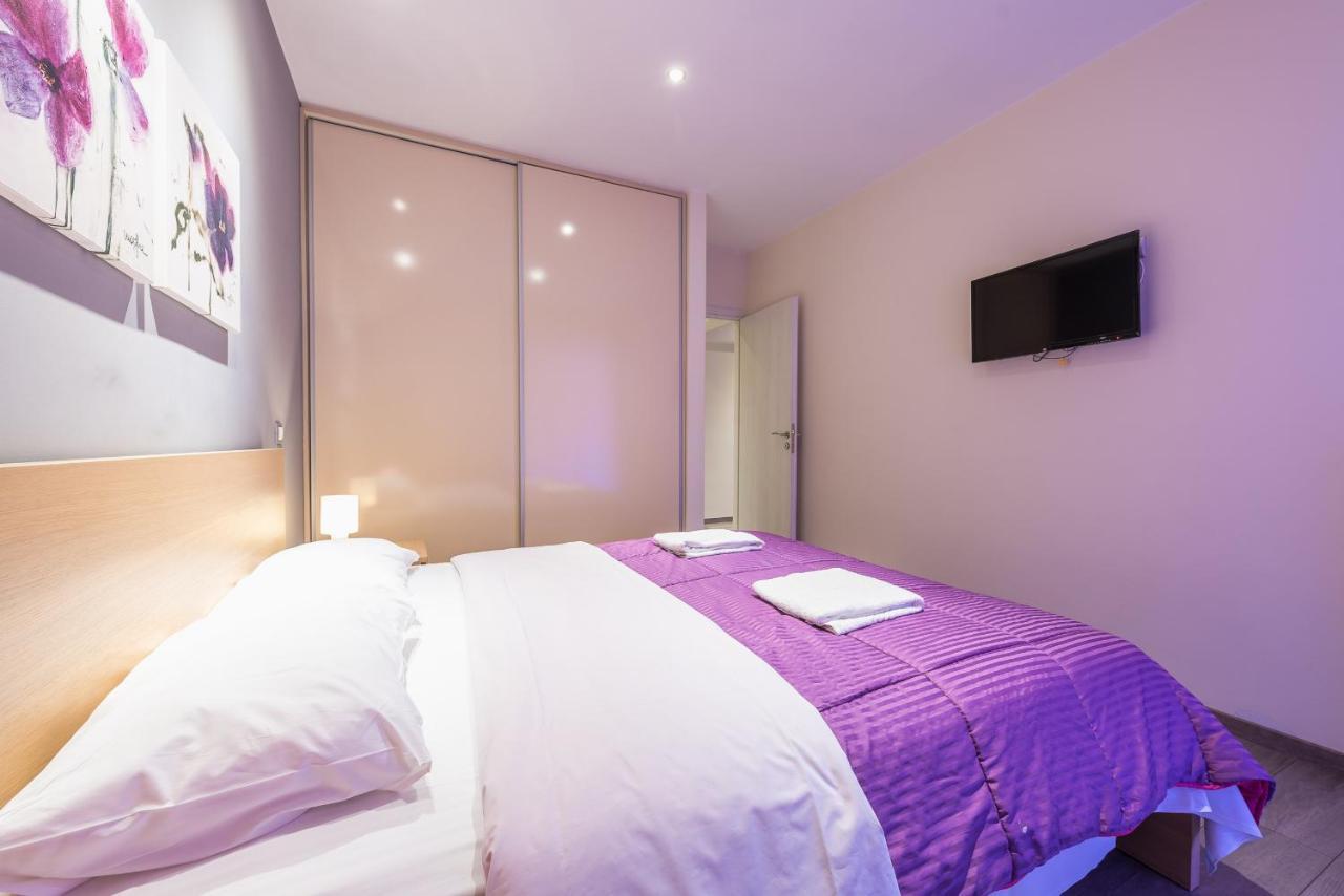An Impressive 2 Bdr Apt In Glyfada Athens Ngoại thất bức ảnh